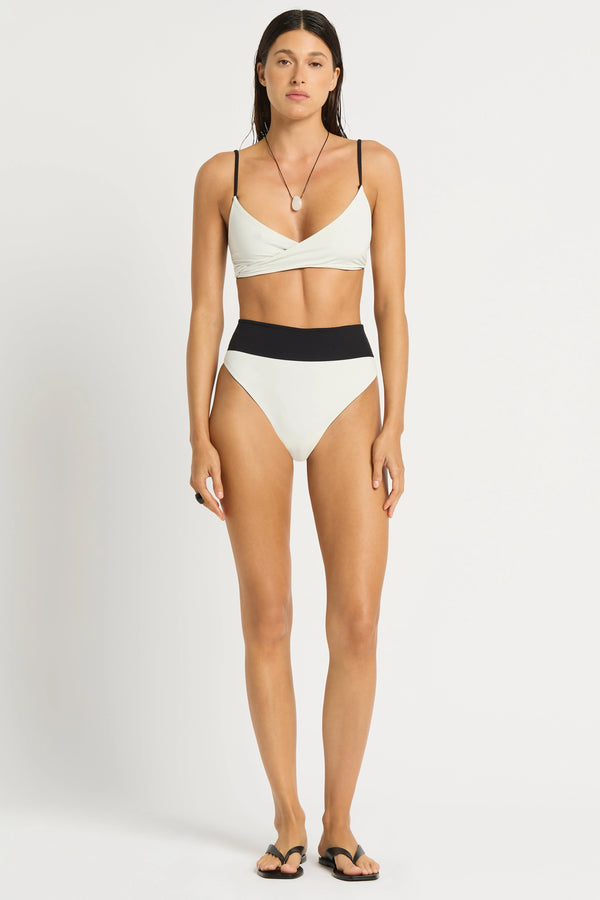 BARE041RV-BARE037RV-Black-Coconut_Nuria-5_83d6784e-18a4-4fef-842a-f46a363133ed.jpg